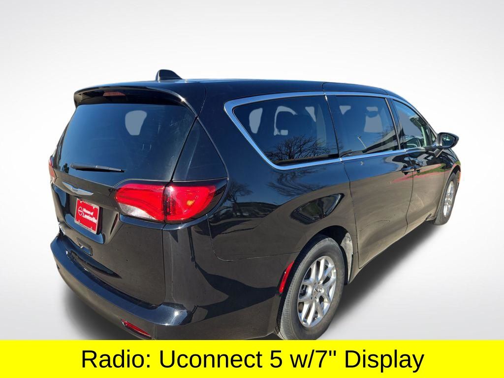 View vehicle photo 6