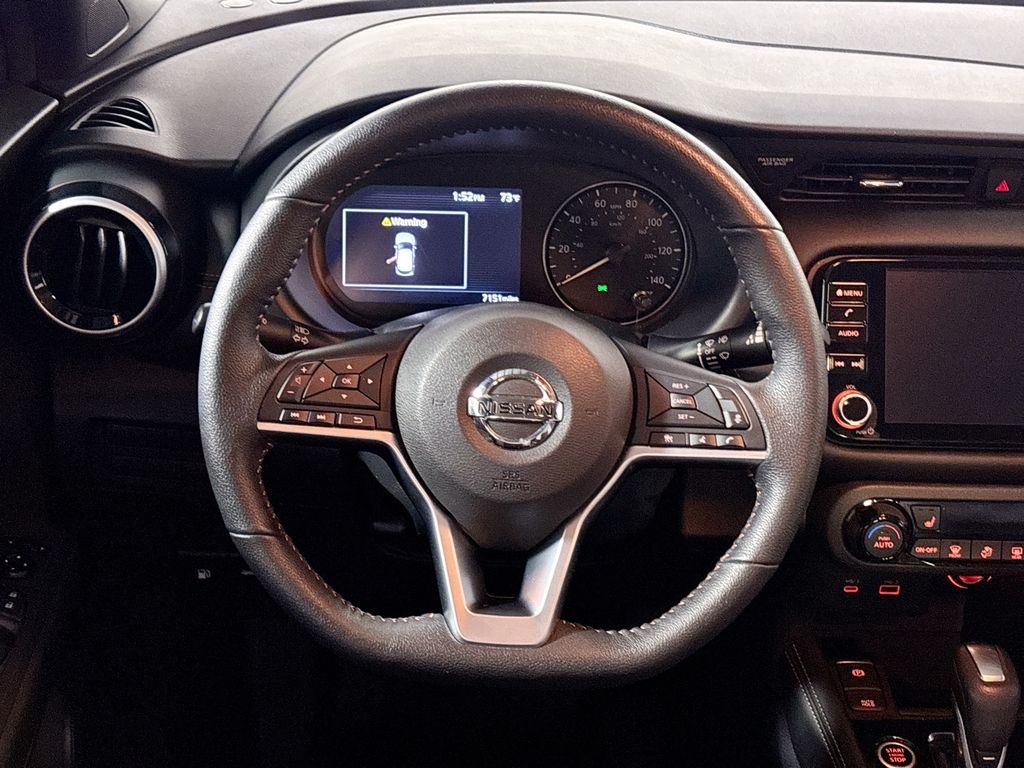 2021 Nissan Kicks SR