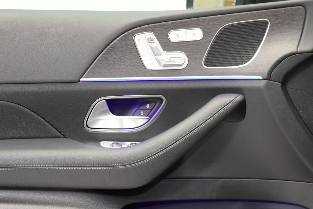 Thumbnail: 2026 Mercedes-Benz GLE - 32