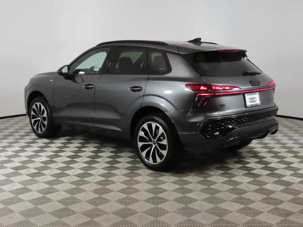 Thumbnail: 2026 Audi Q3 - 3