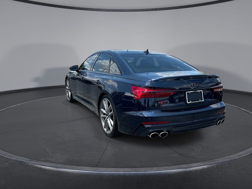 Thumbnail: 2021 Audi S6 - 10