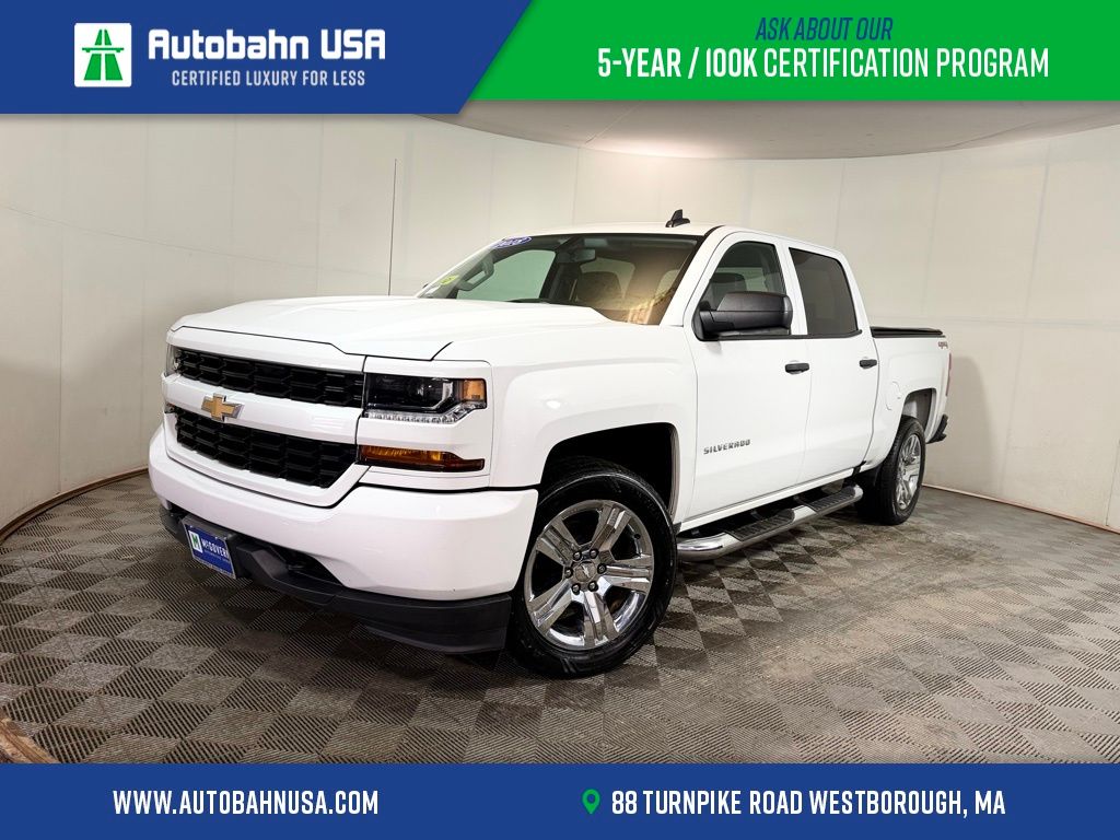 Summit White 2018 Chevrolet Silverado 1500 Custom Crew Cab 4WD Pickup Truck Four-Wheel Drive 6-Speed Automatic Overdrive