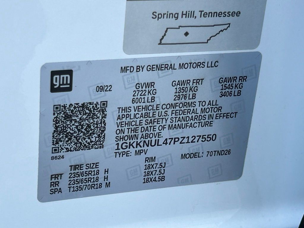 Used 2023 White GMC SLT image 71