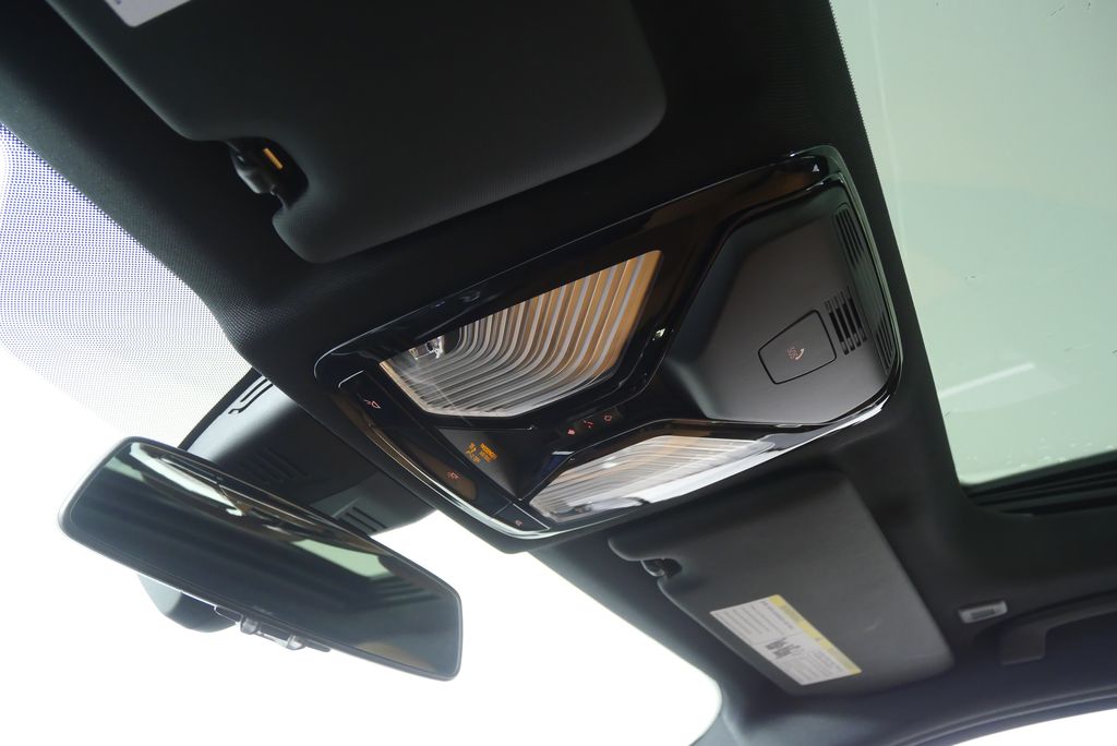 Thumbnail: 2024 BMW 3 Series - 24