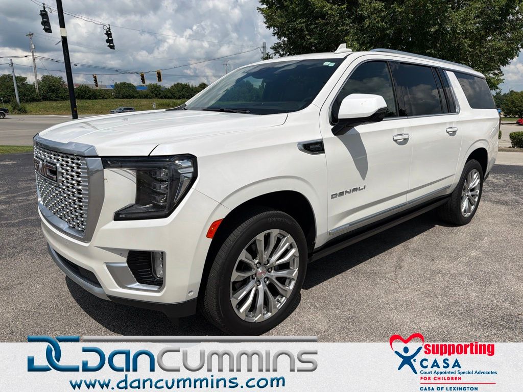 White Frost Tricoat 2024 GMC Yukon XL SUV / Crossover Four-Wheel Drive