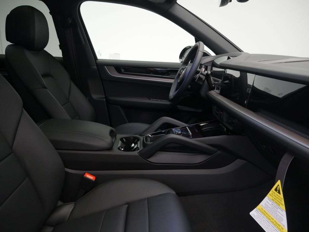 Thumbnail: 2026 Porsche Cayenne - 29