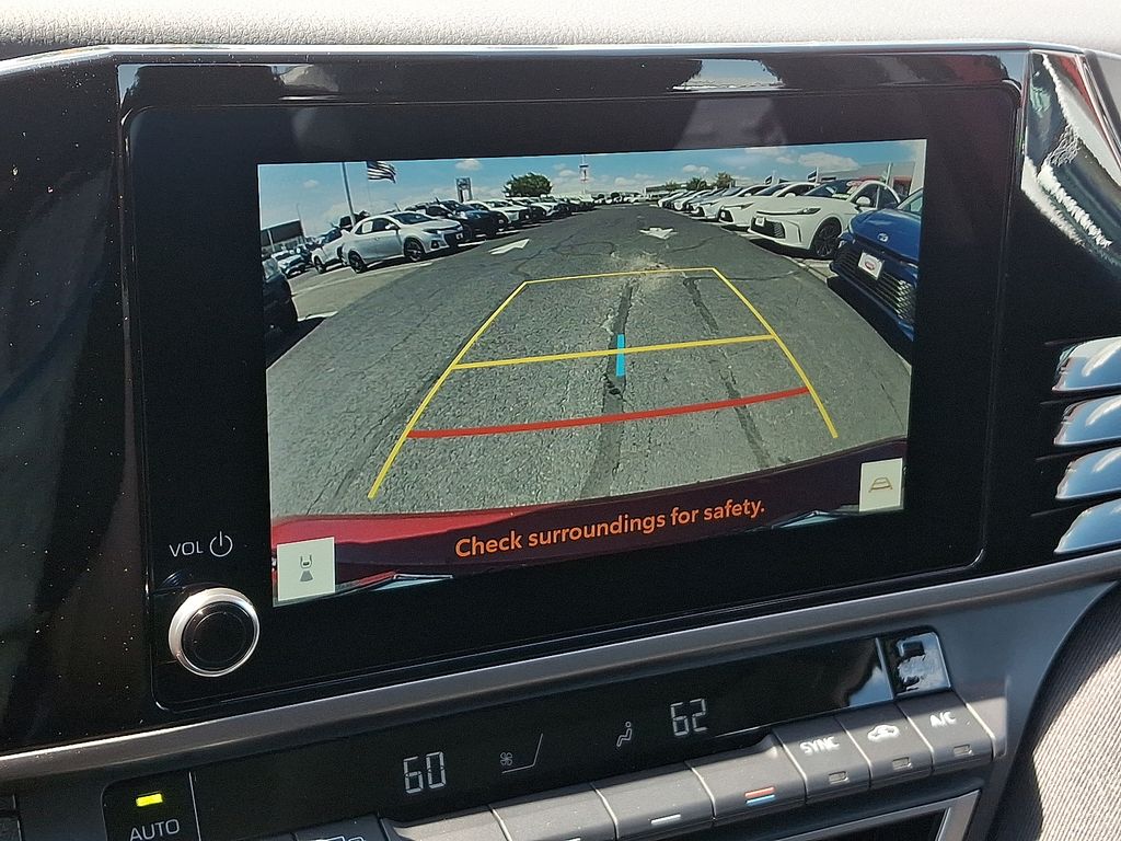 Thumbnail: 2025 Toyota Camry - 18