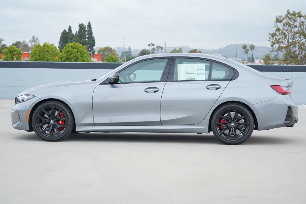 Thumbnail: 2026 BMW 3 Series - 4