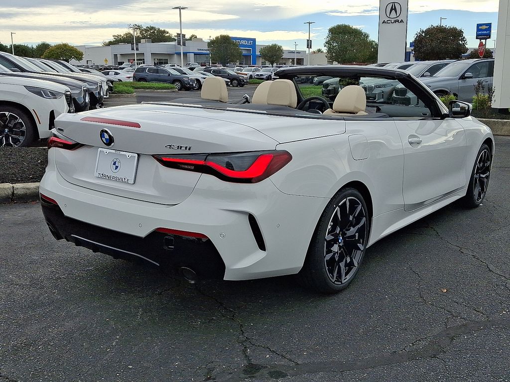 Thumbnail: 2026 BMW 4 Series - 4