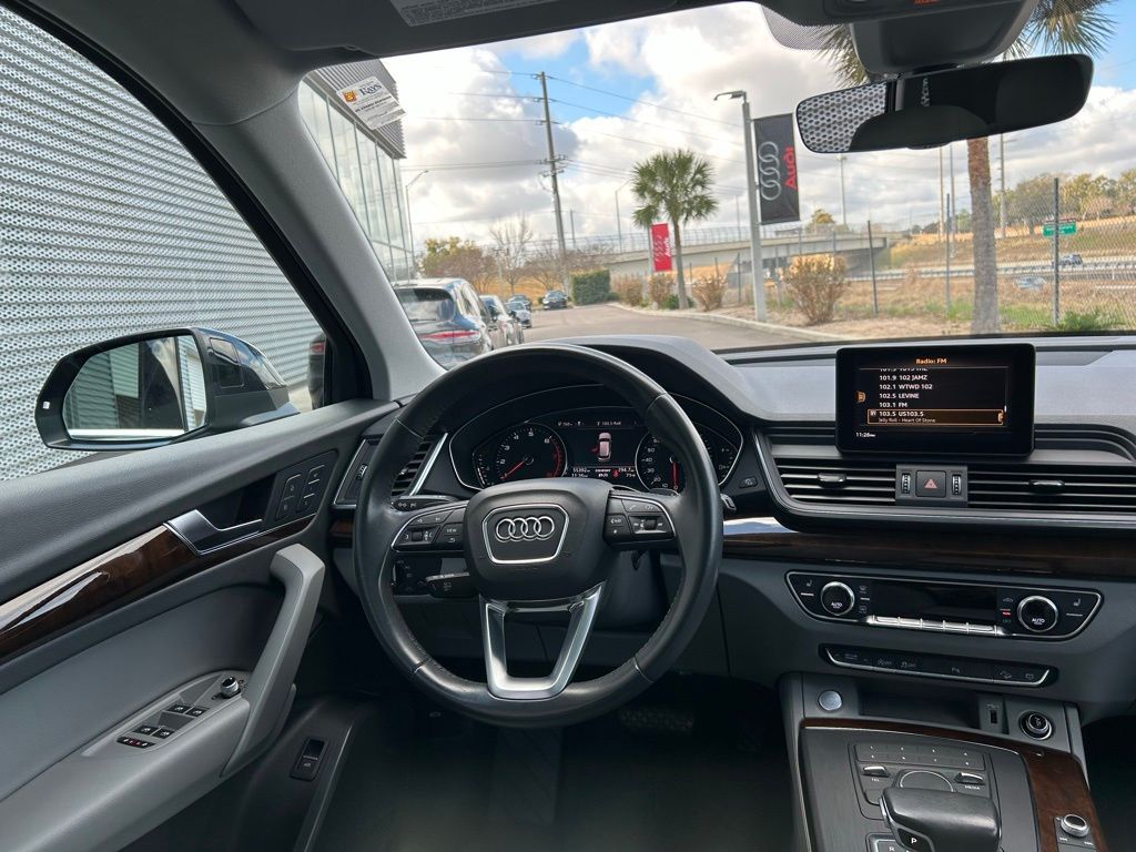 Used 2020  Audi 45 Premium image 9