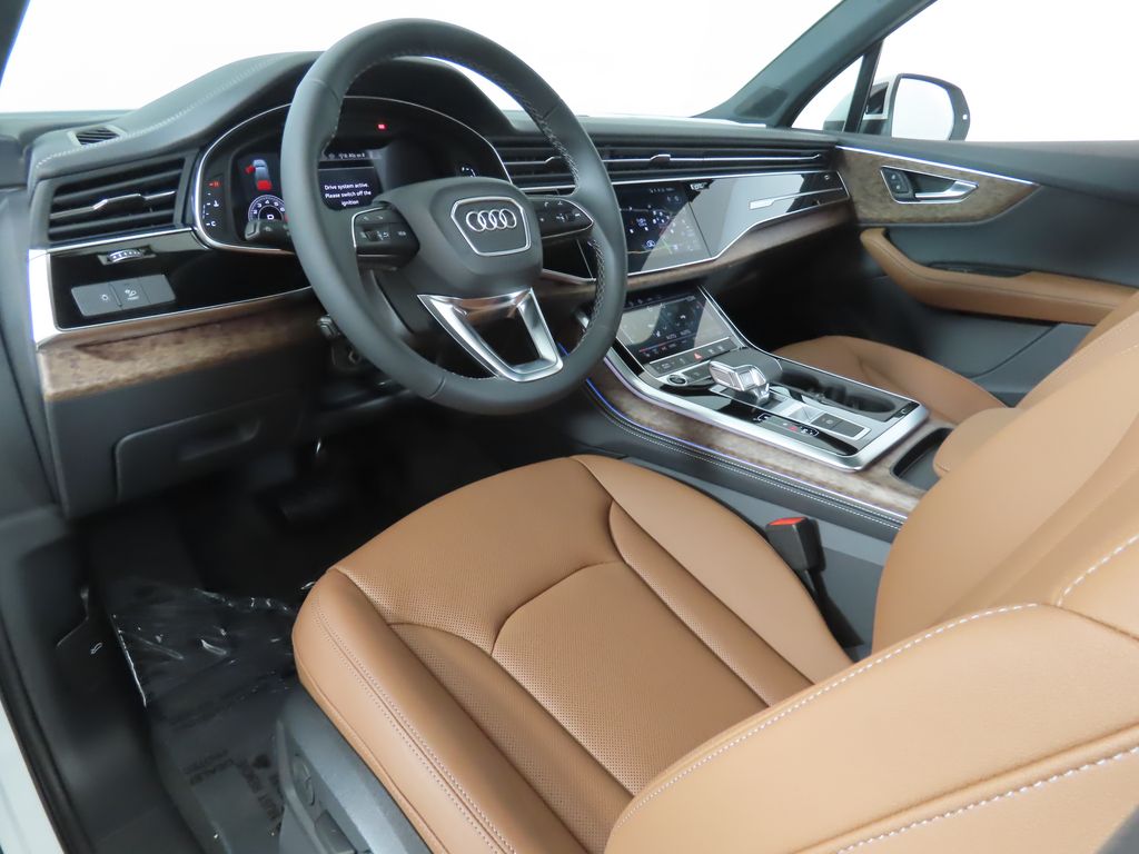 Thumbnail: 2025 Audi Q7 - 26