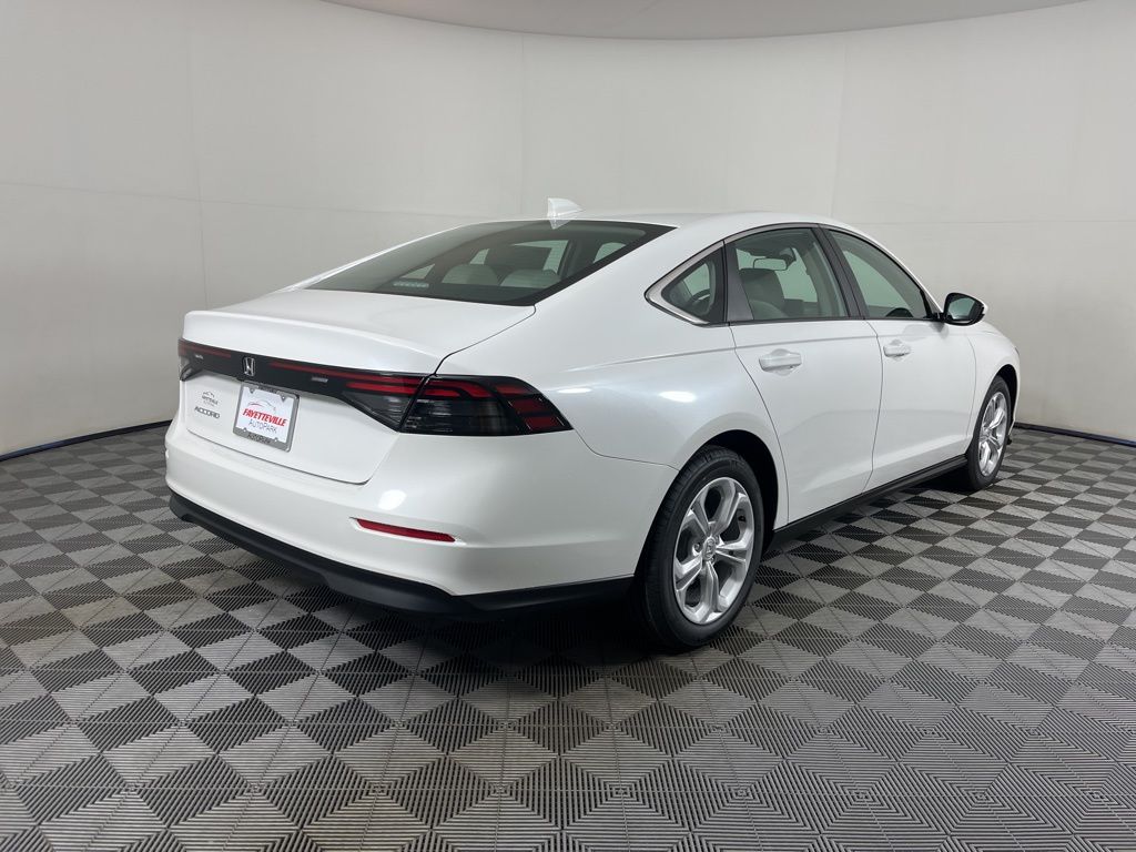 2025 Honda Accord LX 14