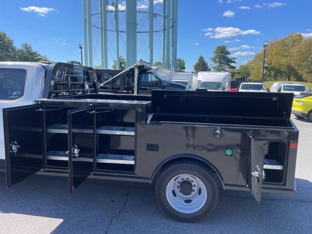 2025 Ford F-550 Chassis XL