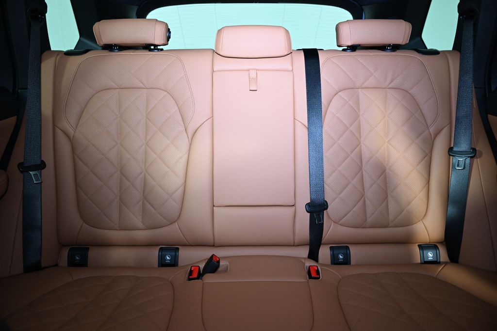 Thumbnail: 2026 BMW X5 - 25