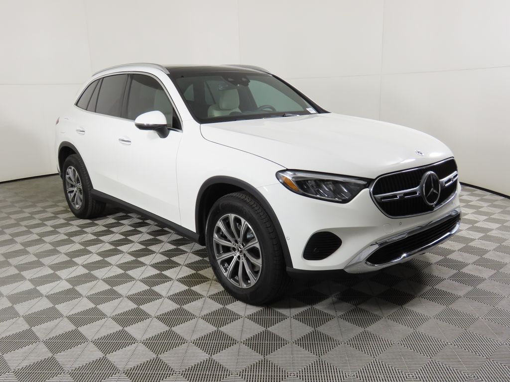 2025 Mercedes-Benz GLC 300 3