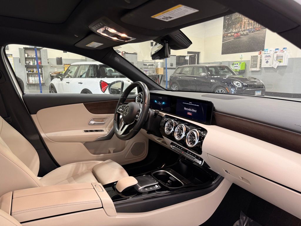Thumbnail: 2022 Mercedes-Benz A-Class - 28