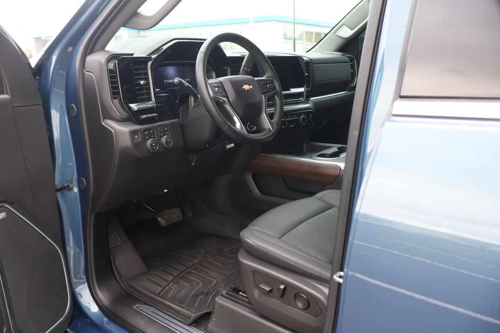 Thumbnail: 2024 Chevrolet Silverado 2500 - 11