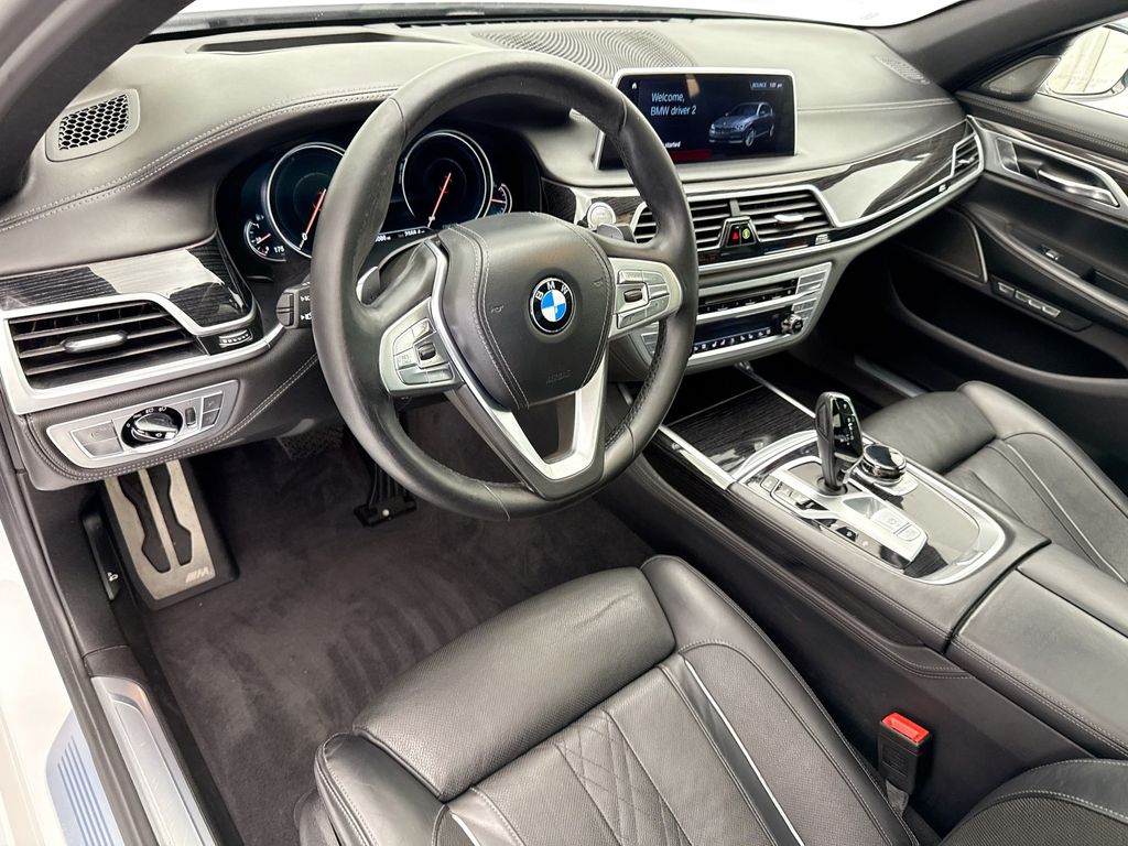 Thumbnail: 2018 BMW 7 Series - 9