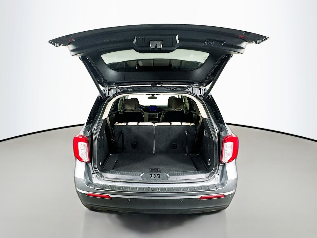 Used 2023 Gray Ford XLT image 29