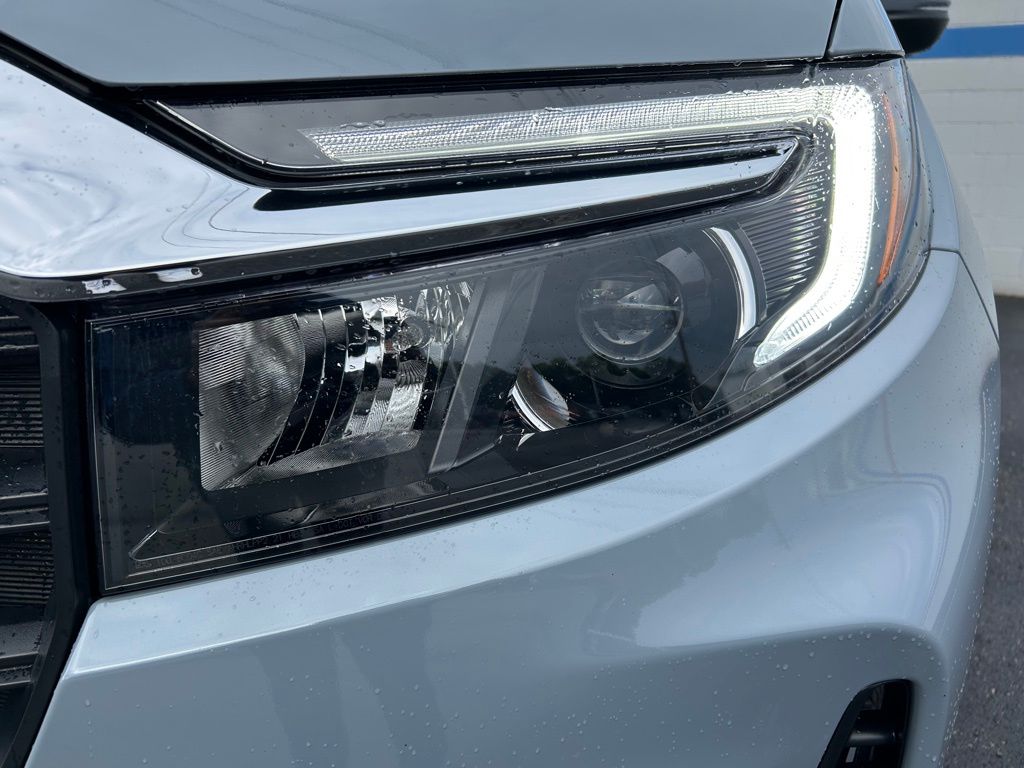 Thumbnail: 2023 Honda Passport - 9
