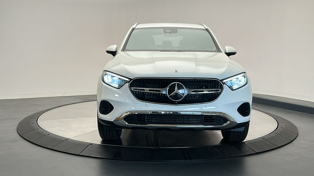 2024 Mercedes-Benz GLC 300 2