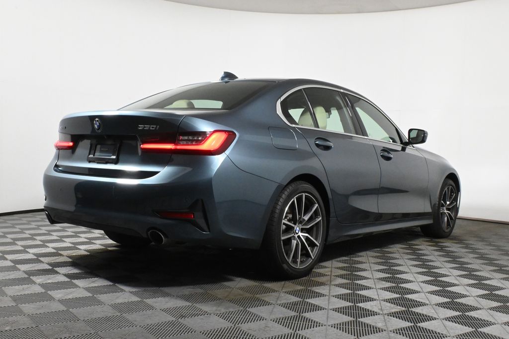 Thumbnail: 2021 BMW 3 Series - 6