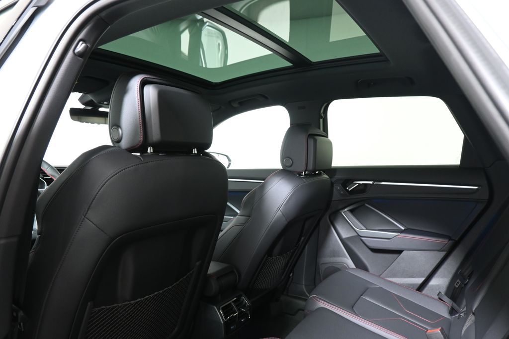 Thumbnail: 2025 Audi Q3 - 26