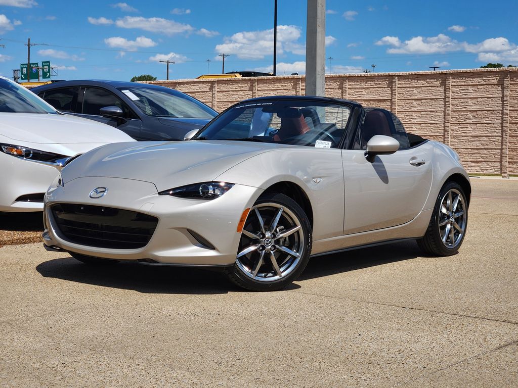 Gray (Platinum Quartz Metallic) 2023 Mazda MX-5 Miata Grand Touring RWD Convertible Rear-Wheel Drive 6-Speed Automatic
