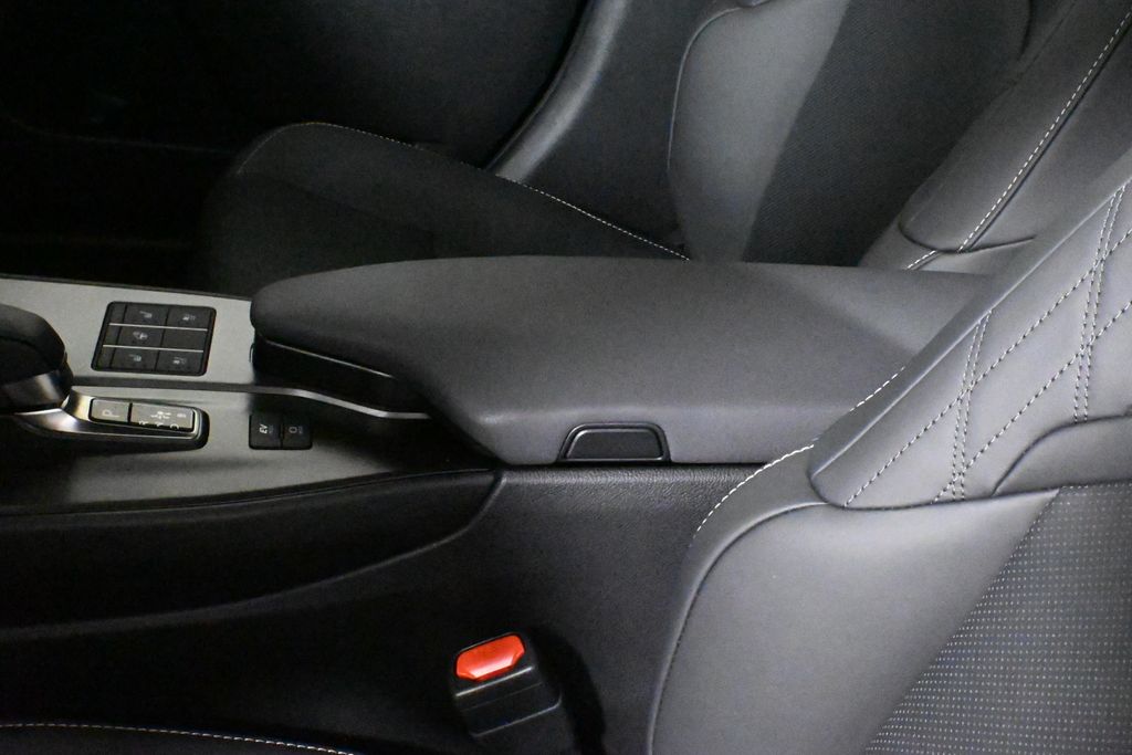 2025 Lexus UX 300h 27