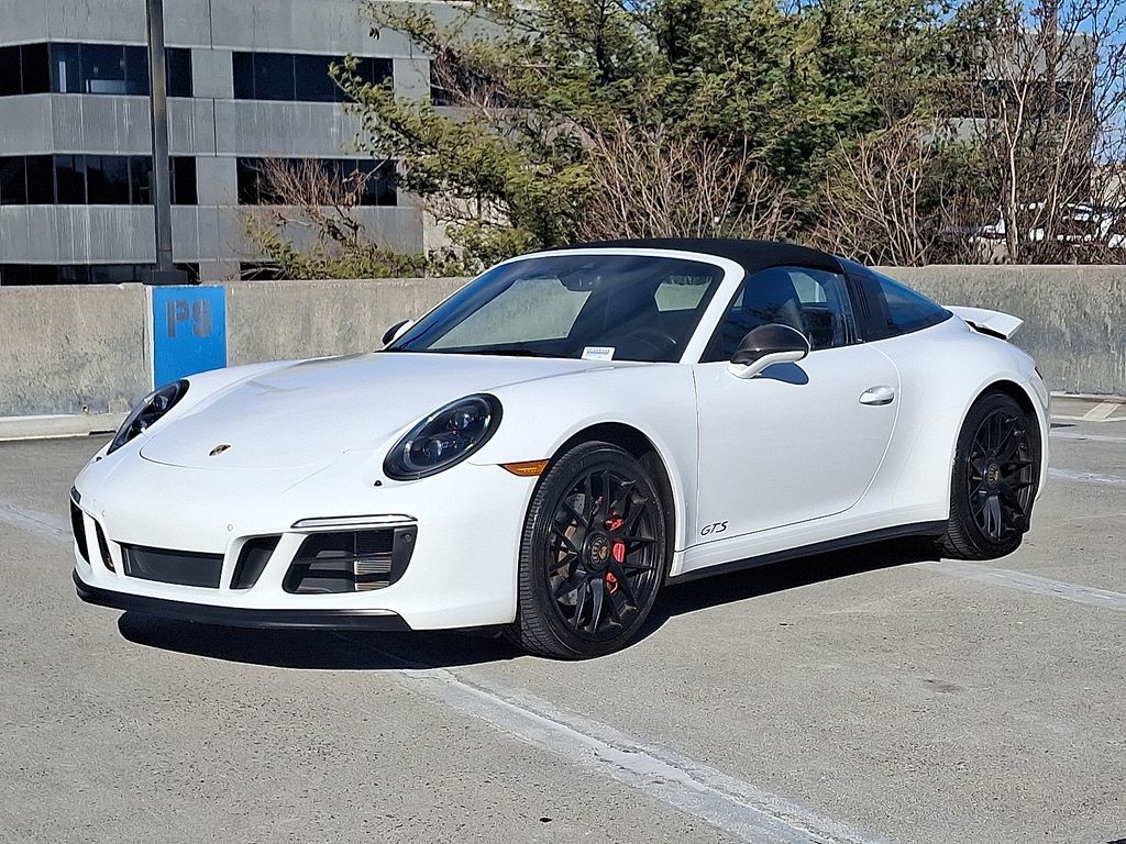 Thumbnail: 2018 Porsche 911 - 1