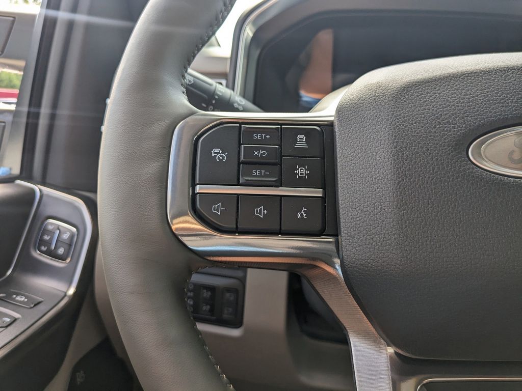 2025 Ford F-250 Super Duty Platinum
