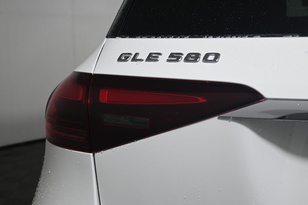 Thumbnail: 2026 Mercedes-Benz GLE - 12