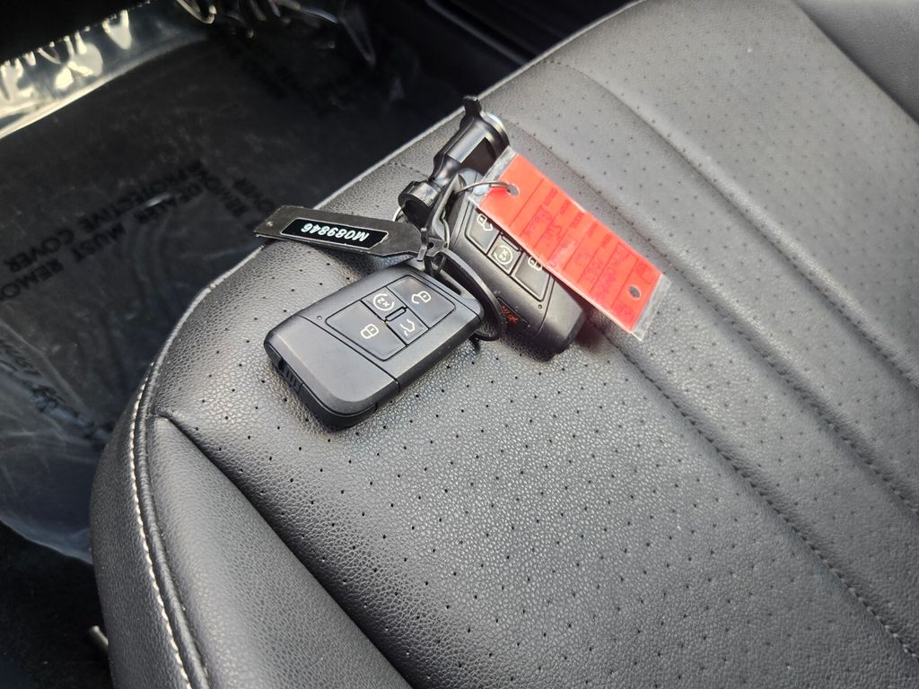 2023 Volkswagen Tiguan - $19,937