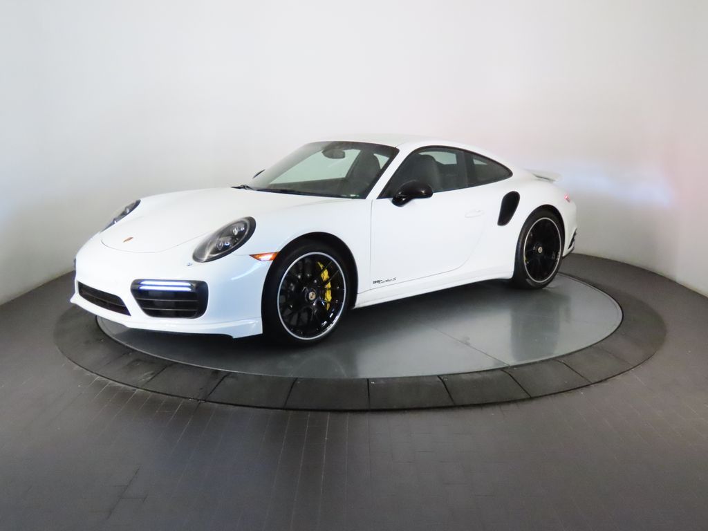 Thumbnail: 2017 Porsche 911 - 1