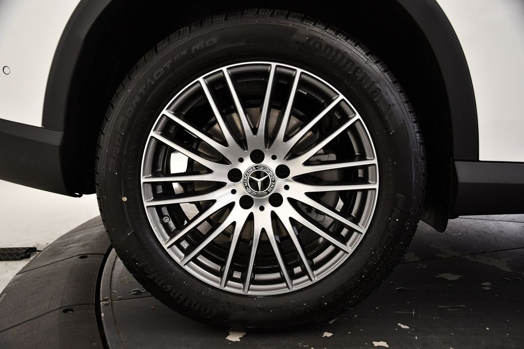 Thumbnail: 2025 Mercedes-Benz GLC - 15