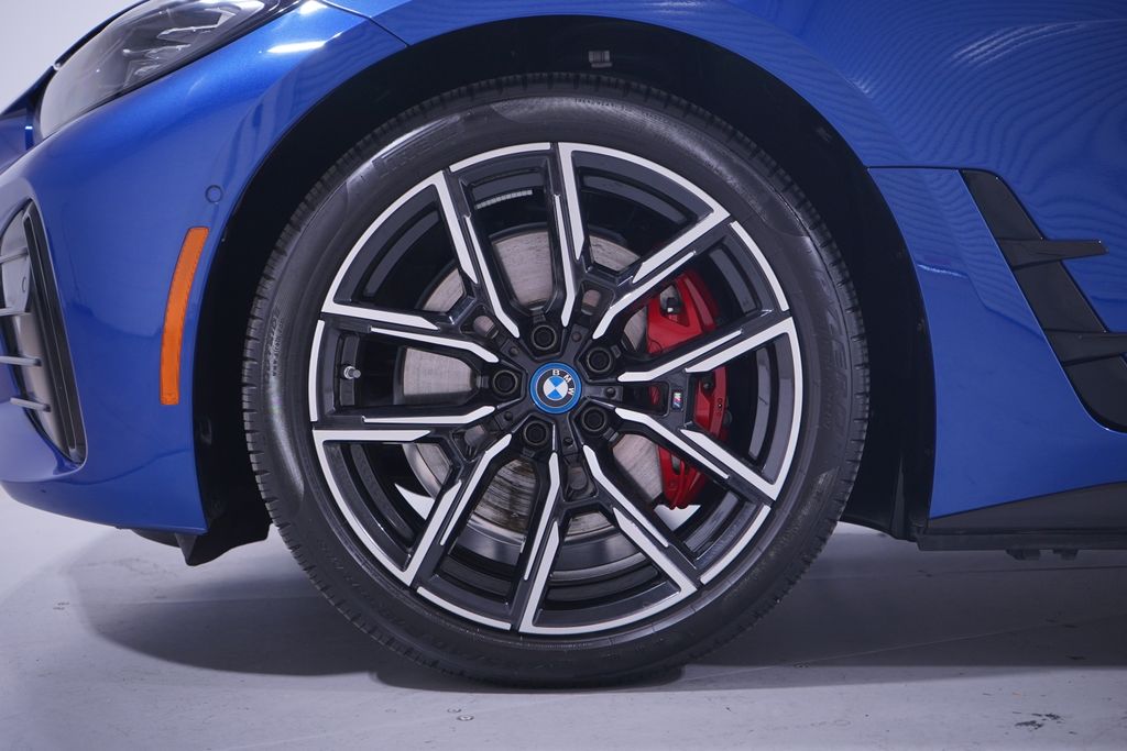 Thumbnail: 2024 BMW i4 - 2