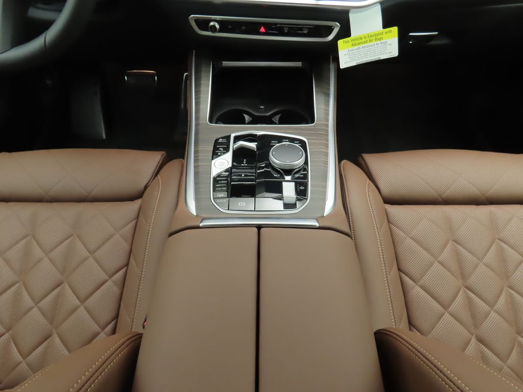 Thumbnail: 2026 BMW X5 - 16