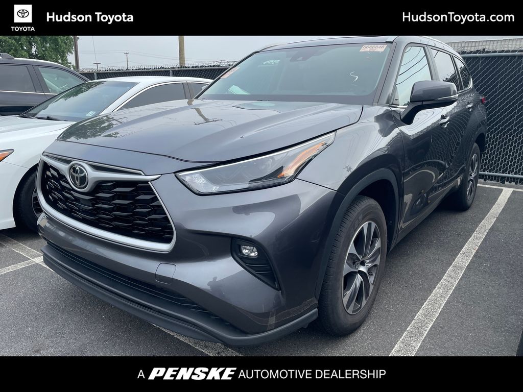 2023 Toyota Highlander XLE -
                Jersey City, NJ