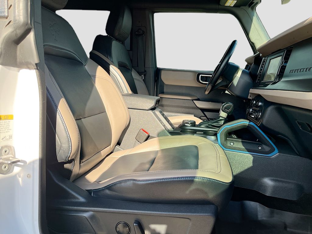 Used 2023 White Ford Wildtrak image 26