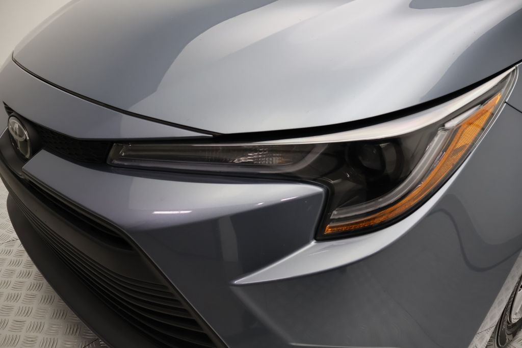 Thumbnail: 2023 Toyota Corolla - 3