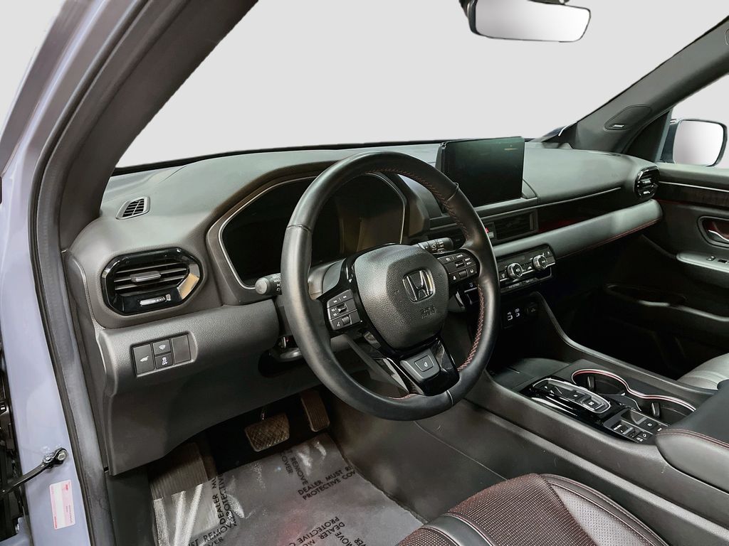 Used 2025 Gray Honda Black Edition image 9