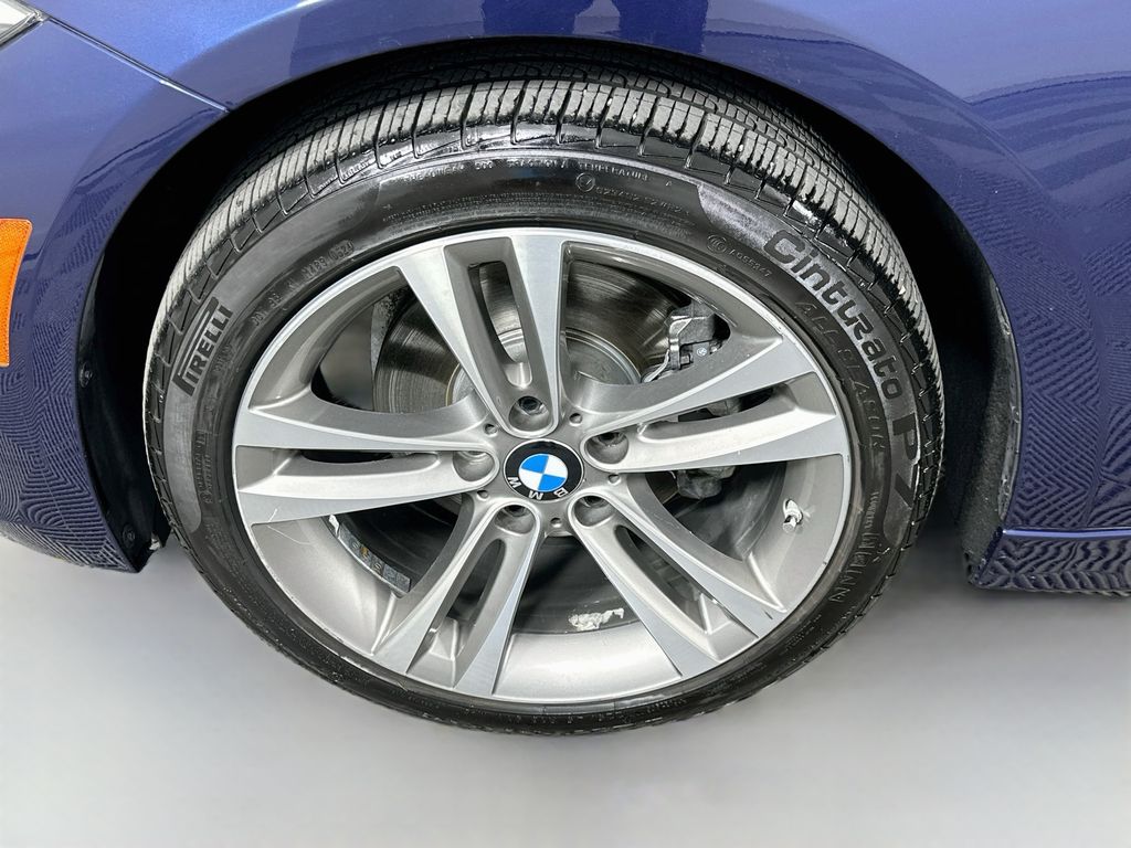 Thumbnail: 2018 BMW 3 Series - 32
