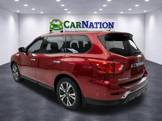 Photo 2 of 2017 Nissan Pathfinder SV