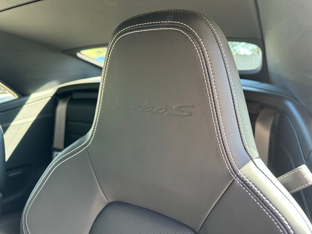 Thumbnail: 2025 Porsche 911 - 25