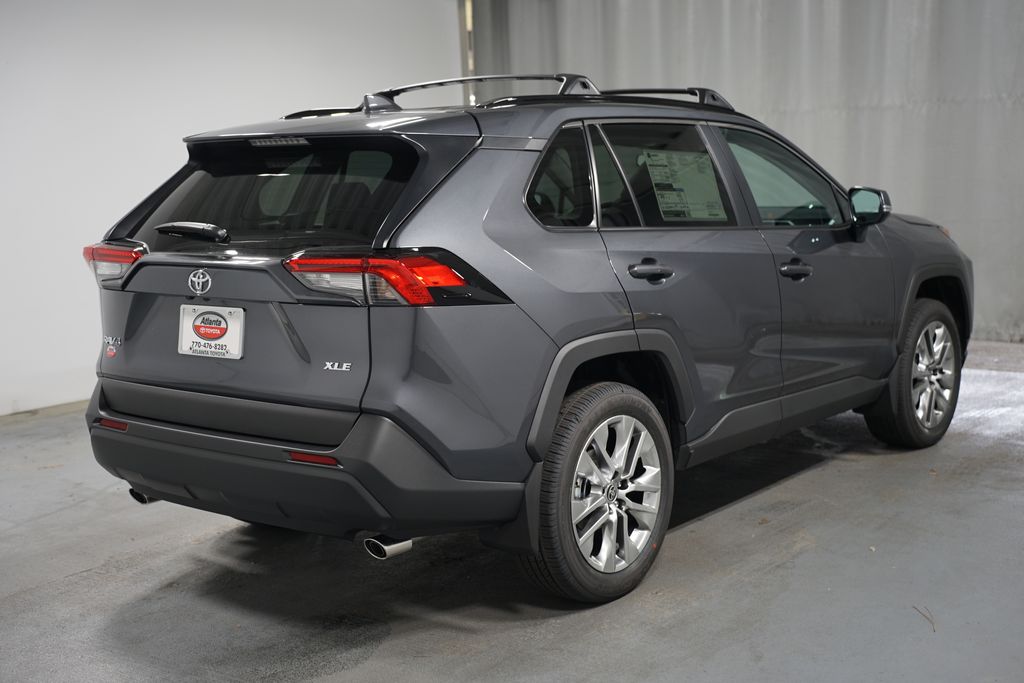 2025 Toyota RAV4 XLE Premium 8