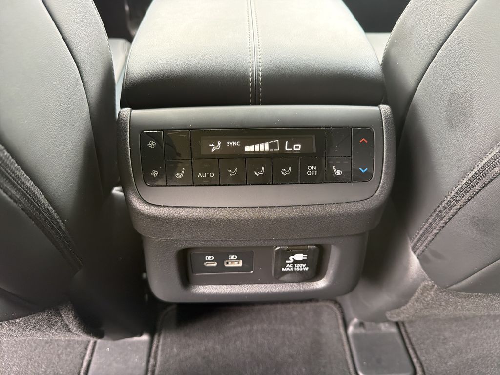 Used 2025 Nissan Pathfinder SUV