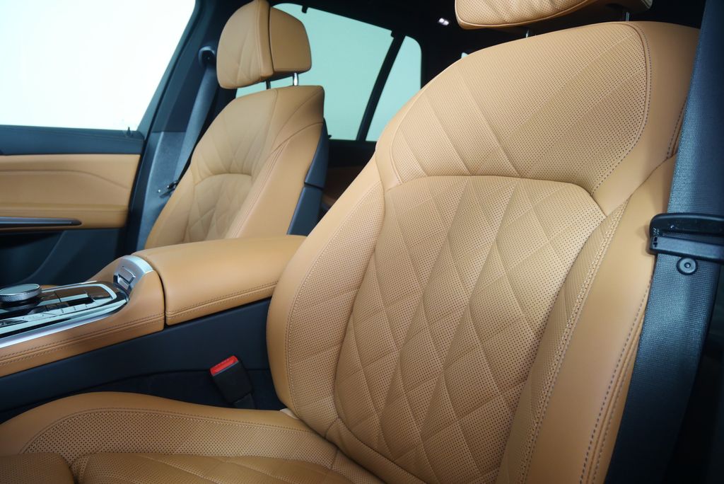 Thumbnail: 2026 BMW X5 - 10