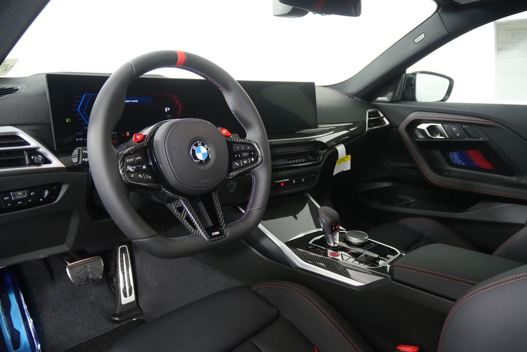 Thumbnail: 2025 BMW M2 - 17
