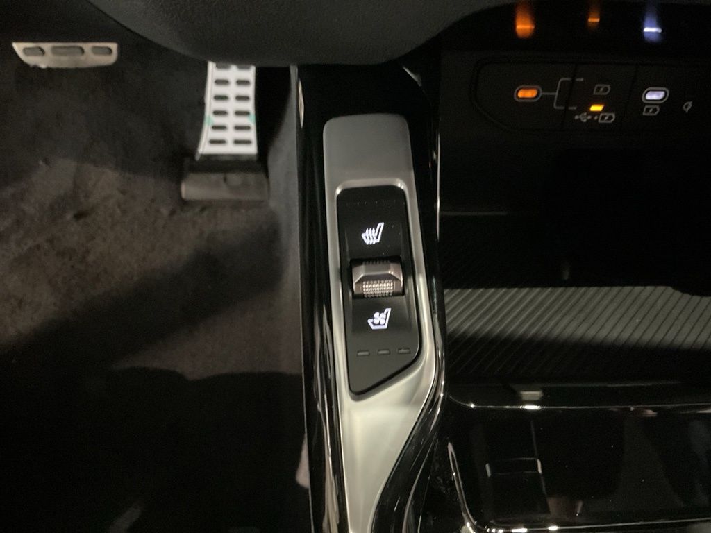 New 2026 White Kia X-Line SX Prestige image 14