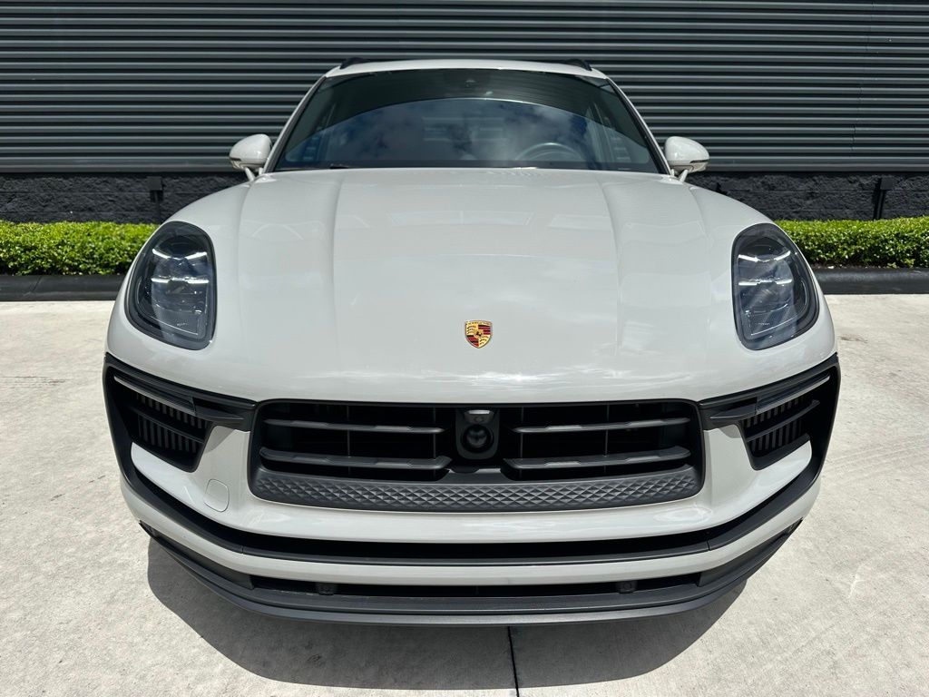 Thumbnail: 2023 Porsche Macan - 8